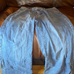 Baggy jeans